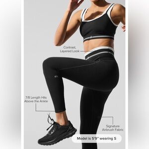 EUC alo yoga better together legging in black/white size M